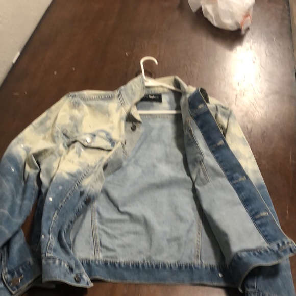 Button down jacket - Picture 2 of 2